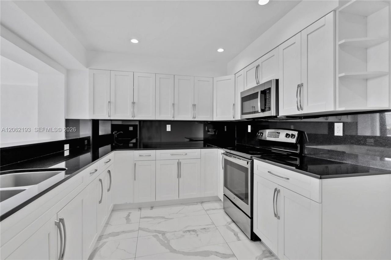 151 Crandon Blvd, Unit 441, Key Biscayne, FL 33149 Photo