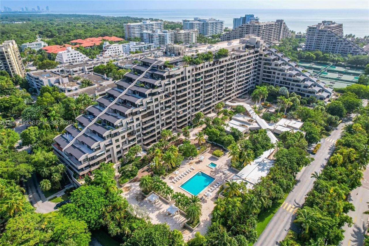 151 Crandon Blvd , Unit 441, Key Biscayne, FL 33149 Photo