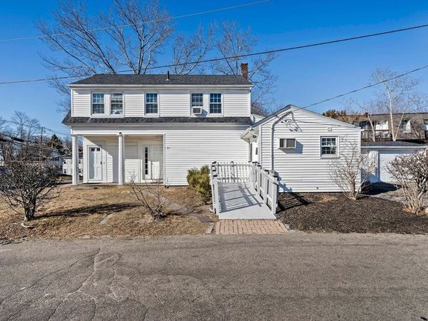 17 North Ave, Rockland, MA 02370