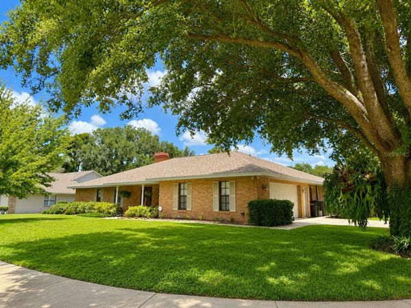 411 SUMMIT CHASE DRIVE , VALRICO, FL 33594