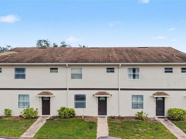 2106 PINE CHACE COURT , TAMPA, FL 33613