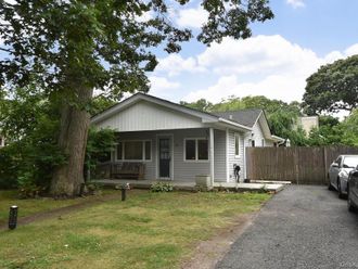 38 Balaton Avenue Ronkonkoma, NY 11779