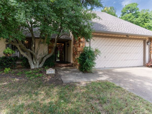 1944 N Nogales Avenue , Tulsa, OK 74127