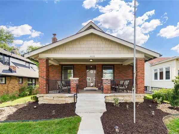 4428 Summit Street, Kansas City, MO 64111