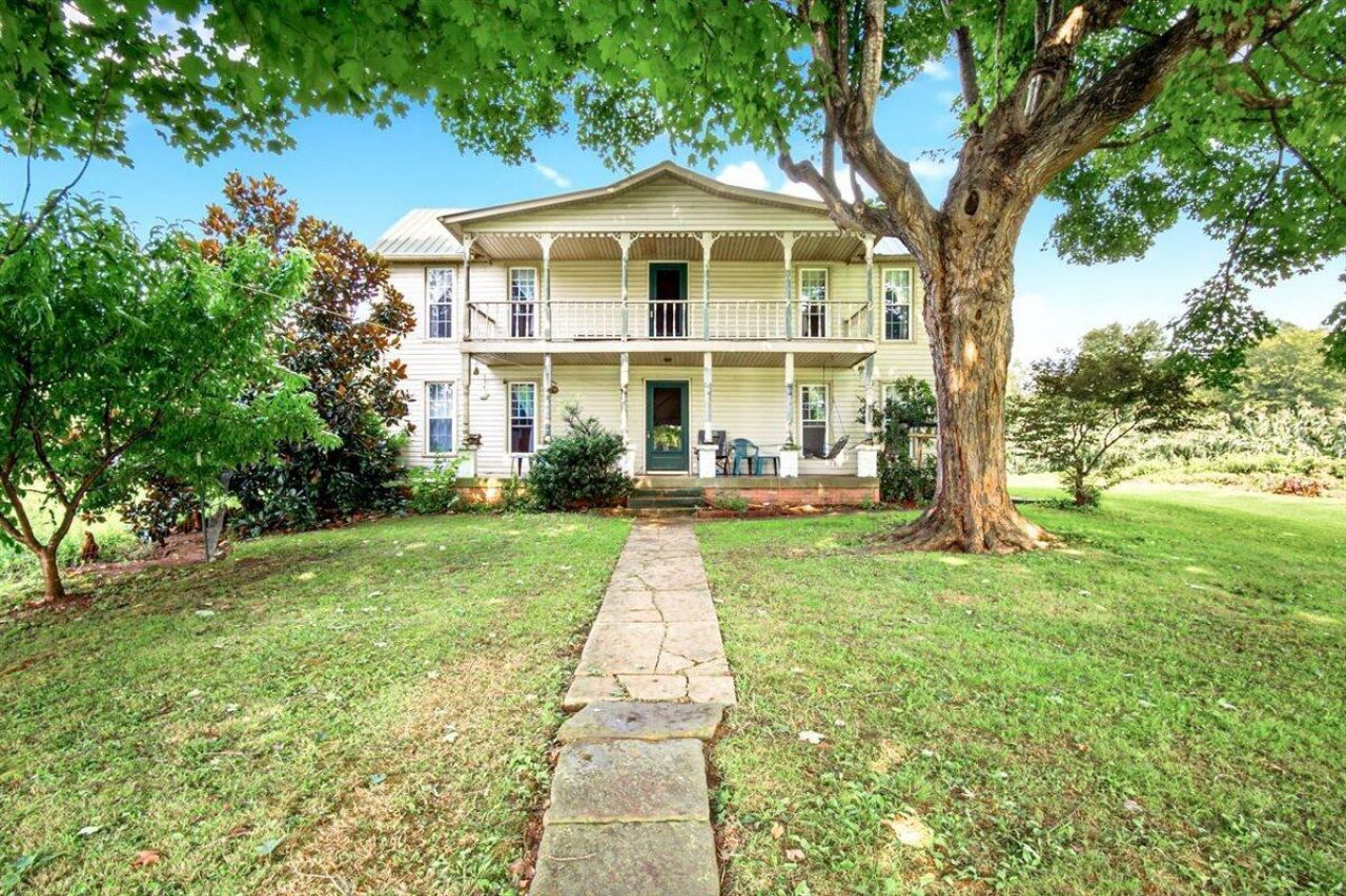 28 Baldwin Road, McKee, KY 40447