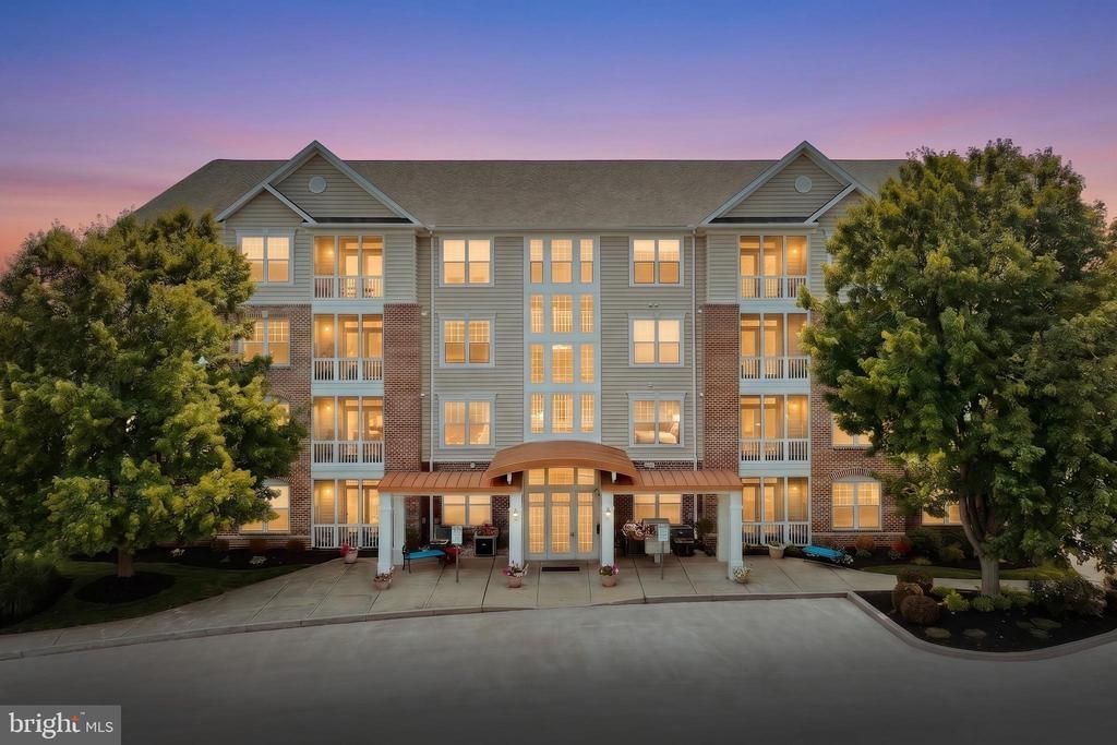 1010 CREST WAY , YORK, PA 17403