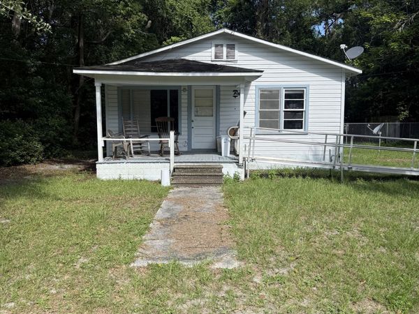 863 Colquitt Street, Waycross, GA 31503
