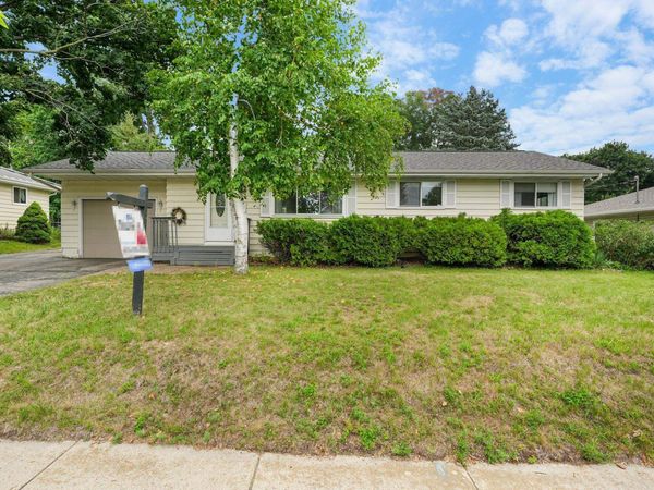 809 Flora Lane, Madison, WI 53714