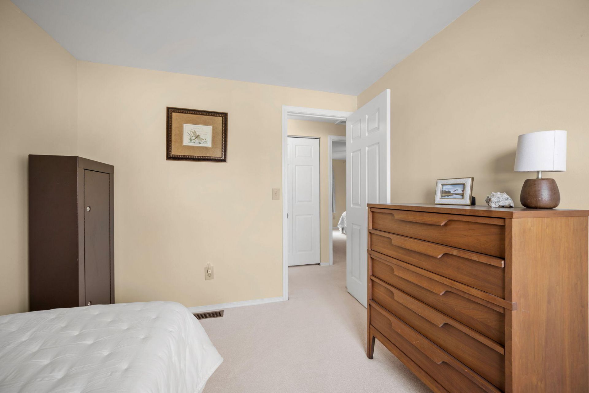 4950 Amberwood Lane Photo 33