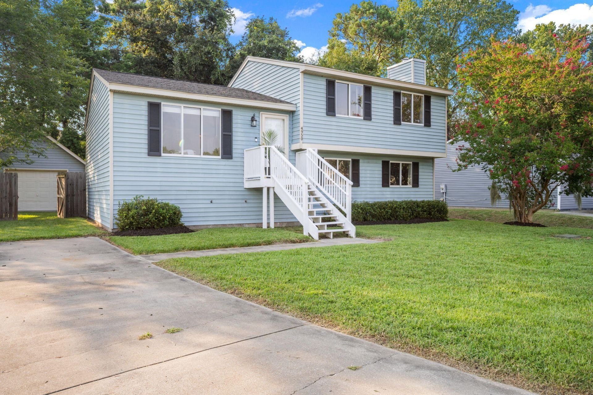 4950 Amberwood Lane Photo 40