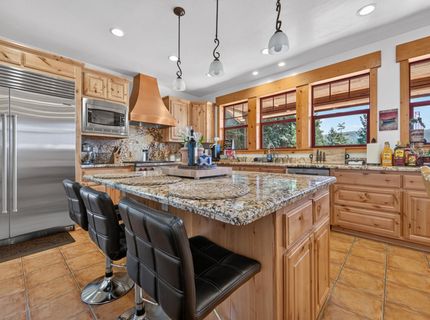 500 Peninsula Drive, Lake Almanor, CA 96137 Photo