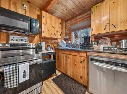 500 Peninsula Drive, Lake Almanor, CA 96137 Photo
