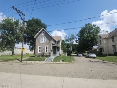 1325 4th Street NW, Canton, OH 44703