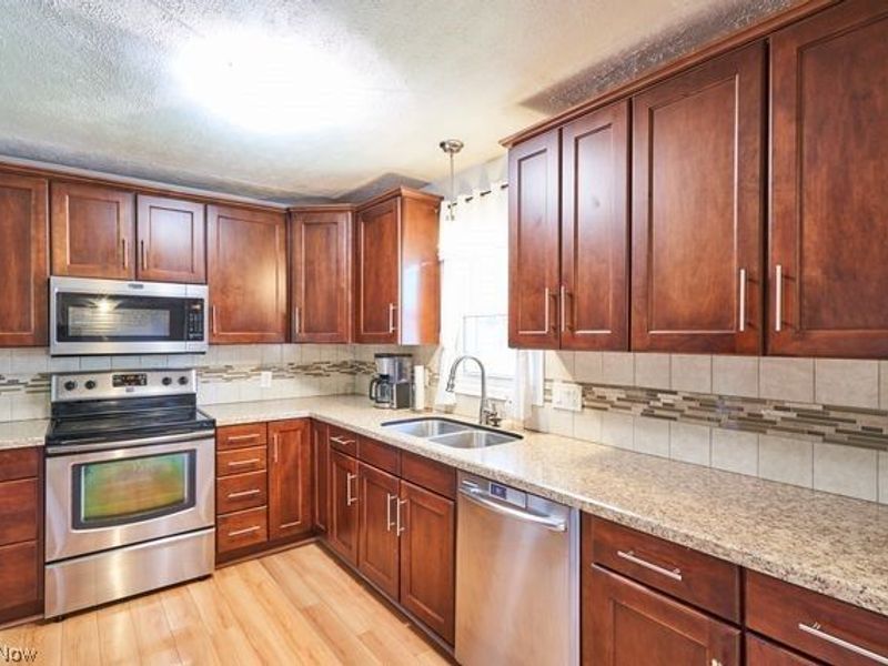 9307 Strausser Street NW, Massillon, OH 44646 Photo 10