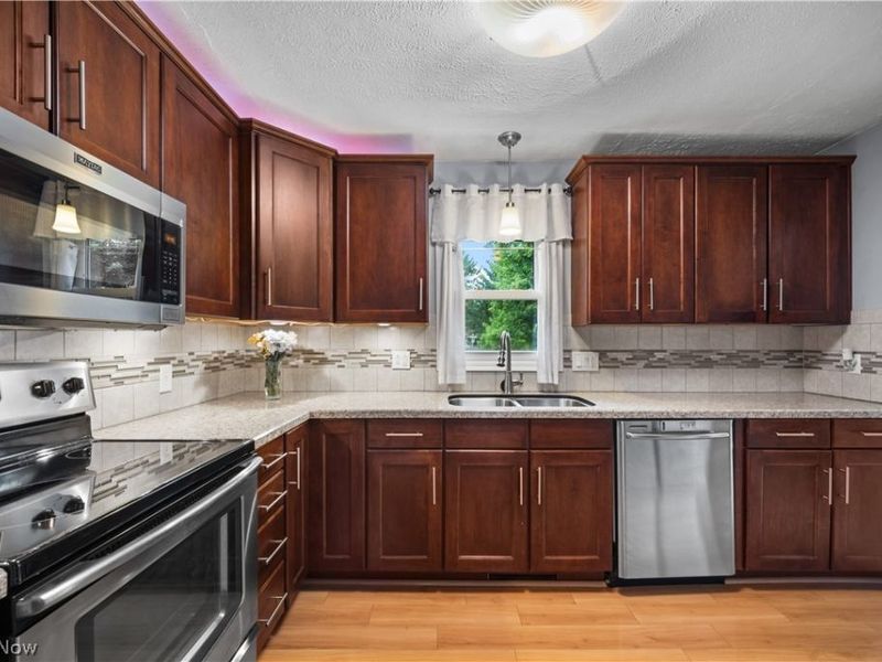 9307 Strausser Street NW, Massillon, OH 44646 Photo 10