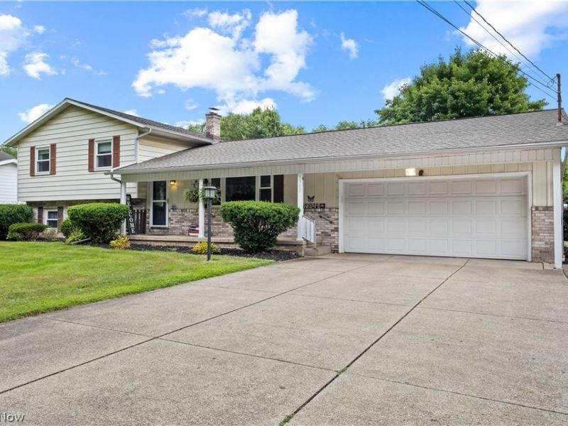 9307 Strausser Street NW, Massillon, OH 44646 Photo 3