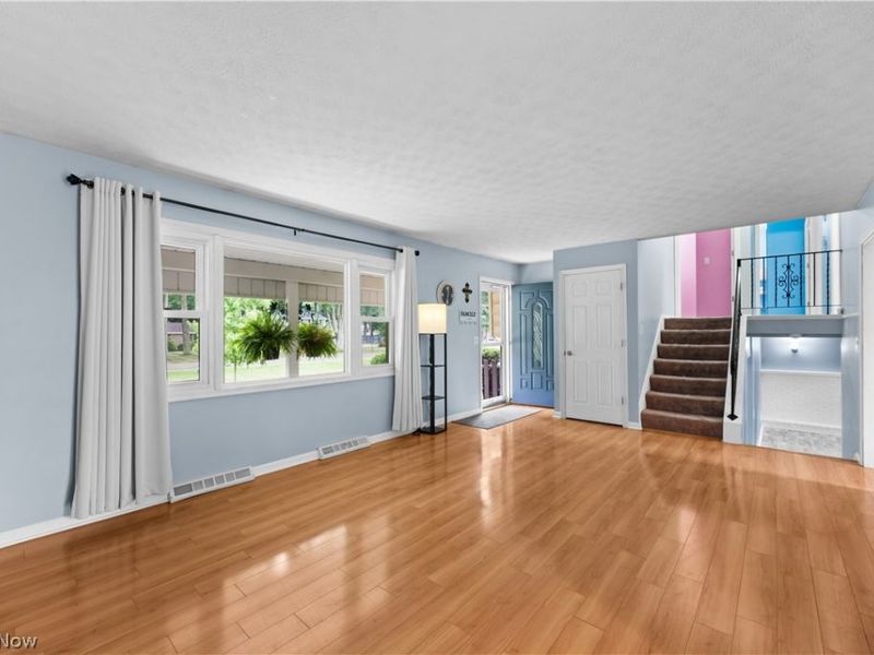 9307 Strausser Street NW, Massillon, OH 44646 Photo 6
