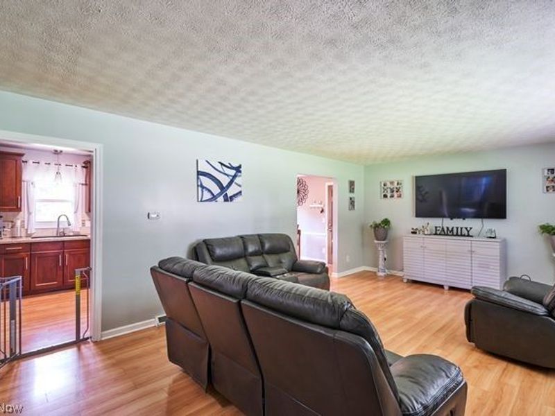 9307 Strausser Street NW, Massillon, OH 44646 Photo 7