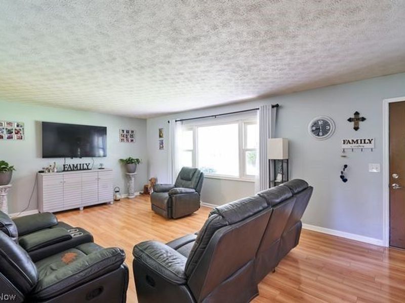 9307 Strausser Street NW, Massillon, OH 44646 Photo 9