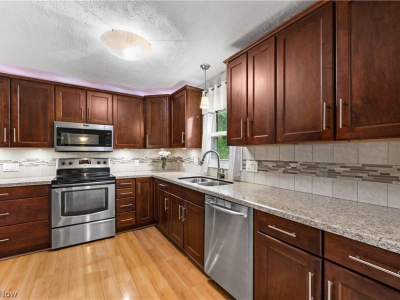 9307 Strausser Street NW, Massillon, OH 44646 Photo 9