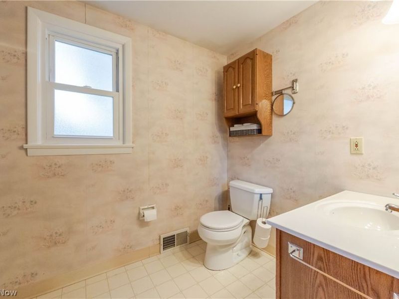 22760 Esther Avenue , Fairview Park, OH 44126 Photo 35