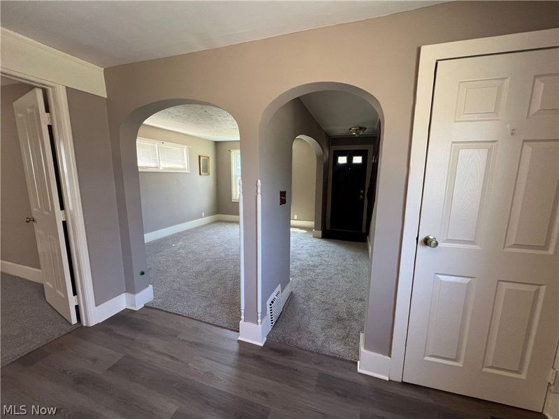 978 Buffalo Street , Conneaut, OH 44030 Photo 5