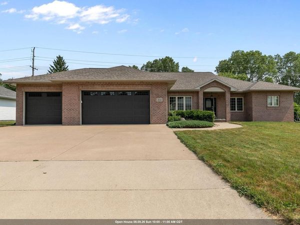 214 BROOKWOOD DRIVE, Hortonville, WI 54944