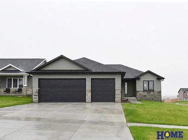 7243 NW 18th Street, Lincoln, NE 68521