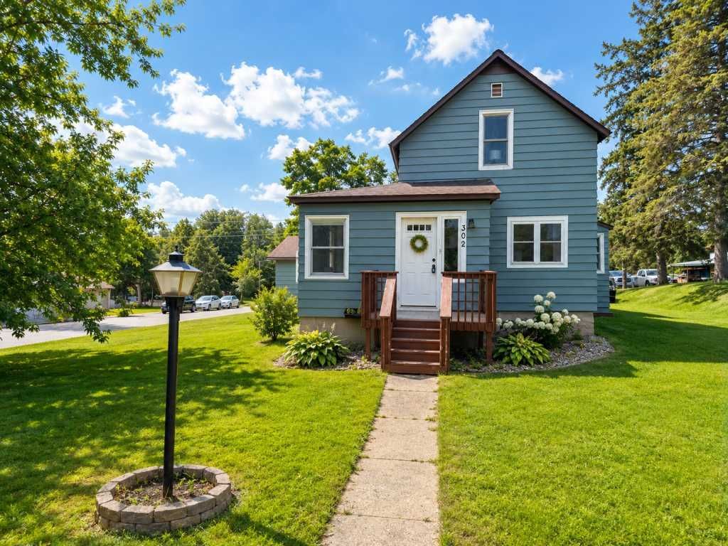 302 Mitchell Street , Coleraine, MN 55722 Main Photo