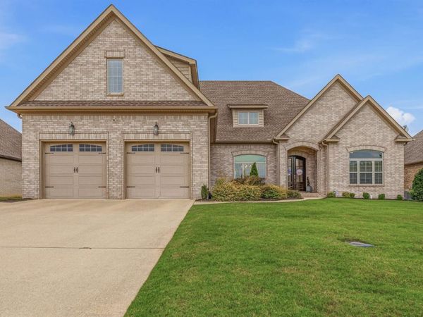 2204 Waynesboro Drive, Jonesboro, AR 72404
