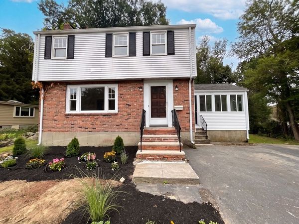 48 Woodlawn St, Randolph, MA 02368