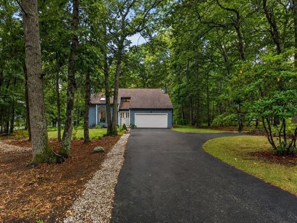 27 Walden Dr, Easton, MA 02334