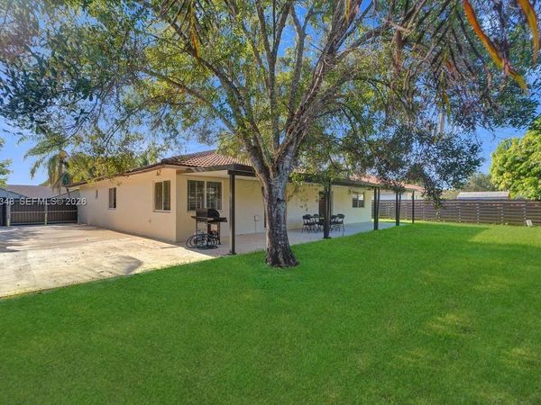 581 SW 169th Way, Weston, FL 33326
