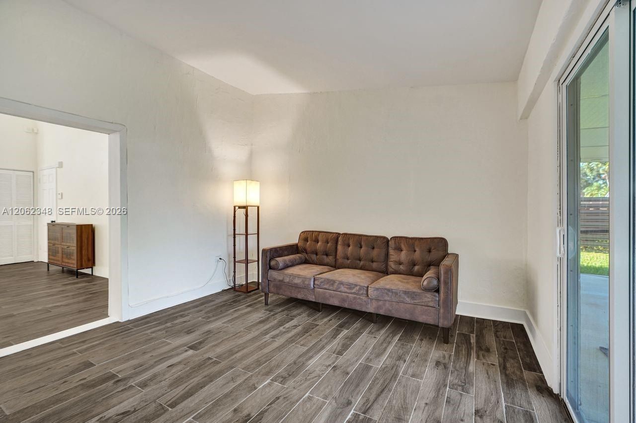 581 SW 169th Way, Weston, FL 33326 Photo
