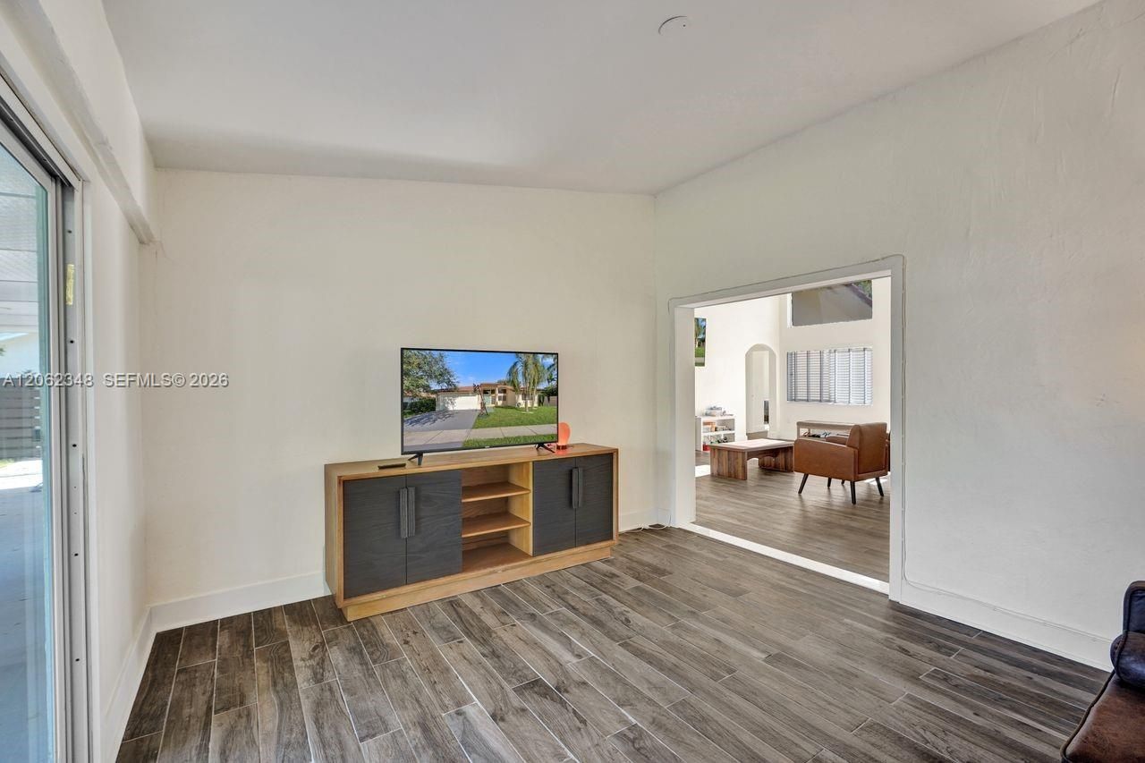 581 SW 169th Way, Weston, FL 33326 Photo