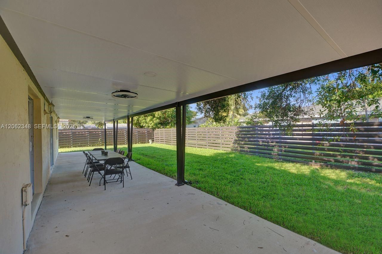 581 SW 169th Way, Weston, FL 33326 Photo