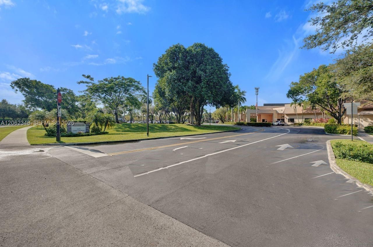 581 SW 169th Way, Weston, FL 33326 Photo