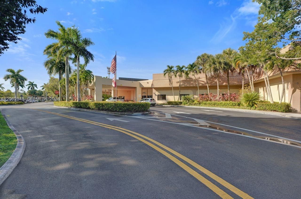 581 SW 169th Way, Weston, FL 33326 Photo