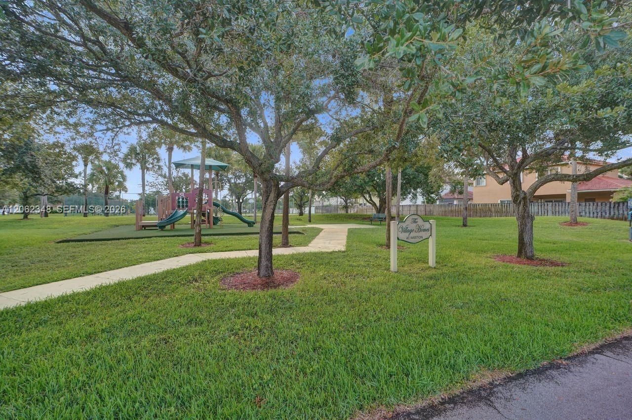 581 SW 169th Way, Weston, FL 33326 Photo