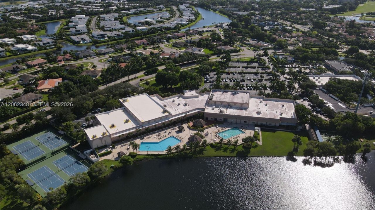 581 SW 169th Way, Weston, FL 33326 Photo