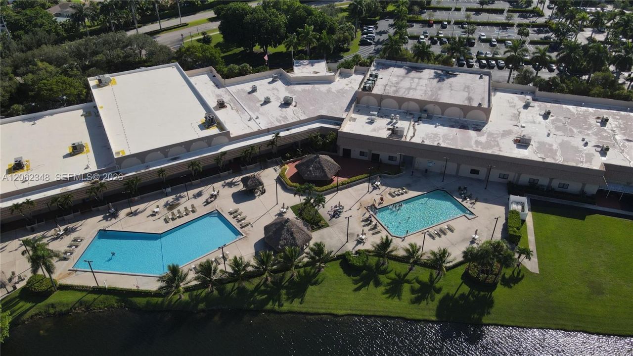581 SW 169th Way, Weston, FL 33326 Photo