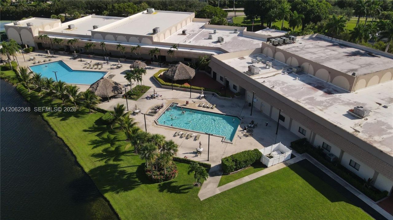 581 SW 169th Way, Weston, FL 33326 Photo