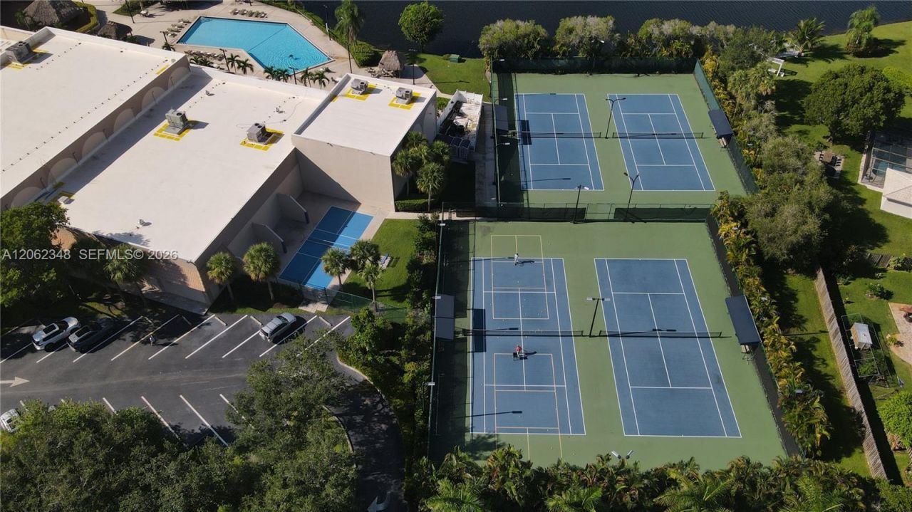 581 SW 169th Way, Weston, FL 33326 Photo