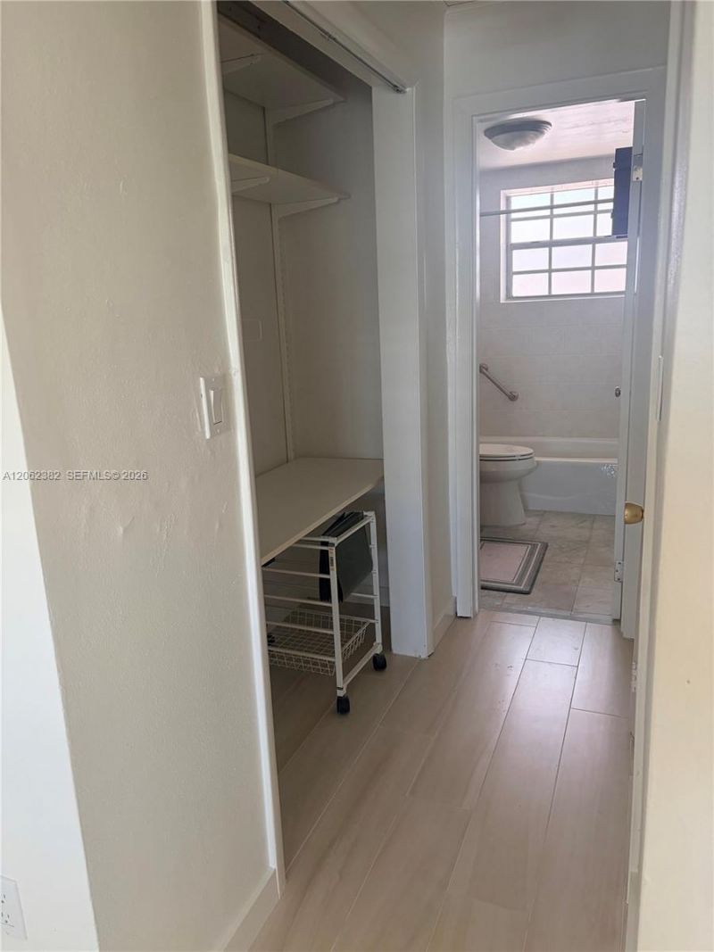 251 Galen Dr, Unit 302, Key Biscayne, FL 33149 Photo