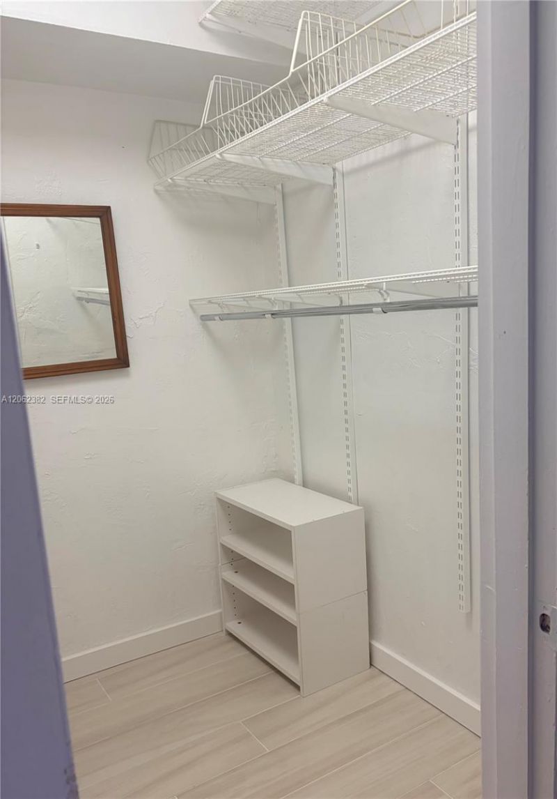 251 Galen Dr, Unit 302, Key Biscayne, FL 33149 Photo