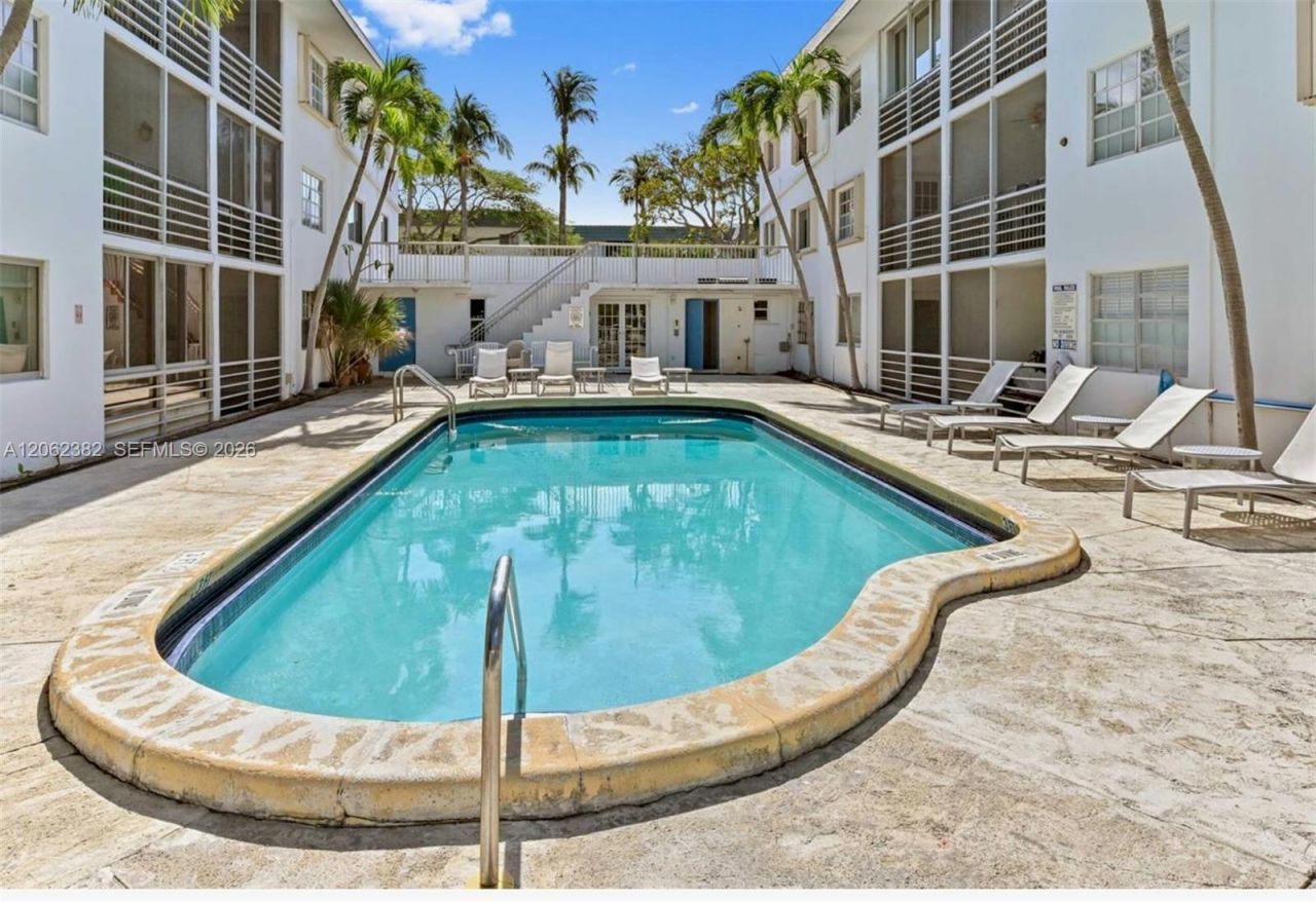 251 Galen Dr, Unit 302, Key Biscayne, FL 33149 Photo
