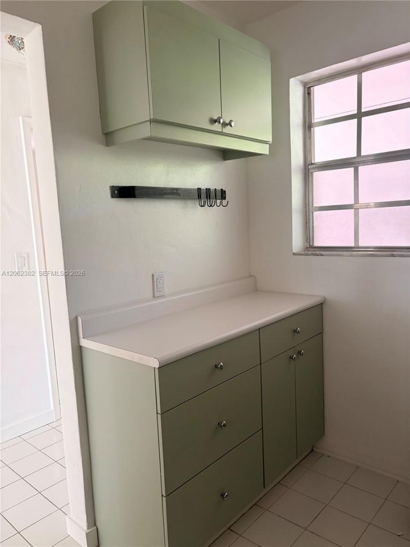 251 Galen Dr, Unit 302, Key Biscayne, FL 33149 Photo