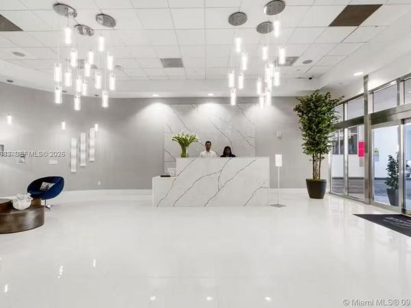 1200 Brickell Bay Dr , Unit 2502, Miami, FL 33131