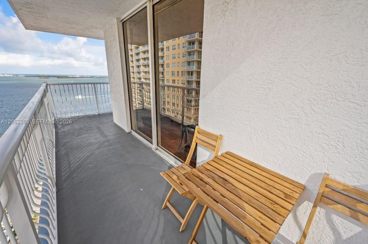 1200 Brickell Bay Dr , Unit 2502, Miami, FL 33131 Photo