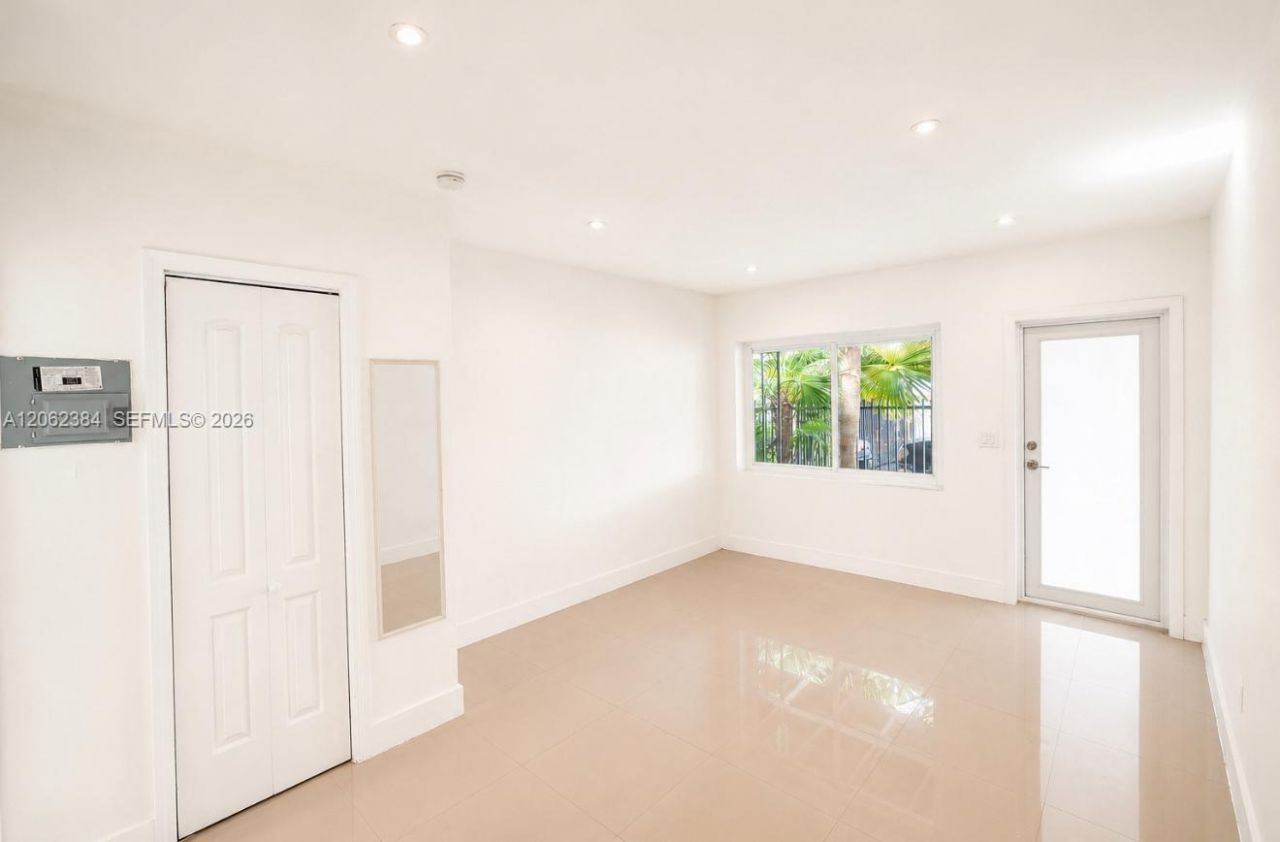 551 NE 61st St , Unit 3, Miami, FL 33137 Photo